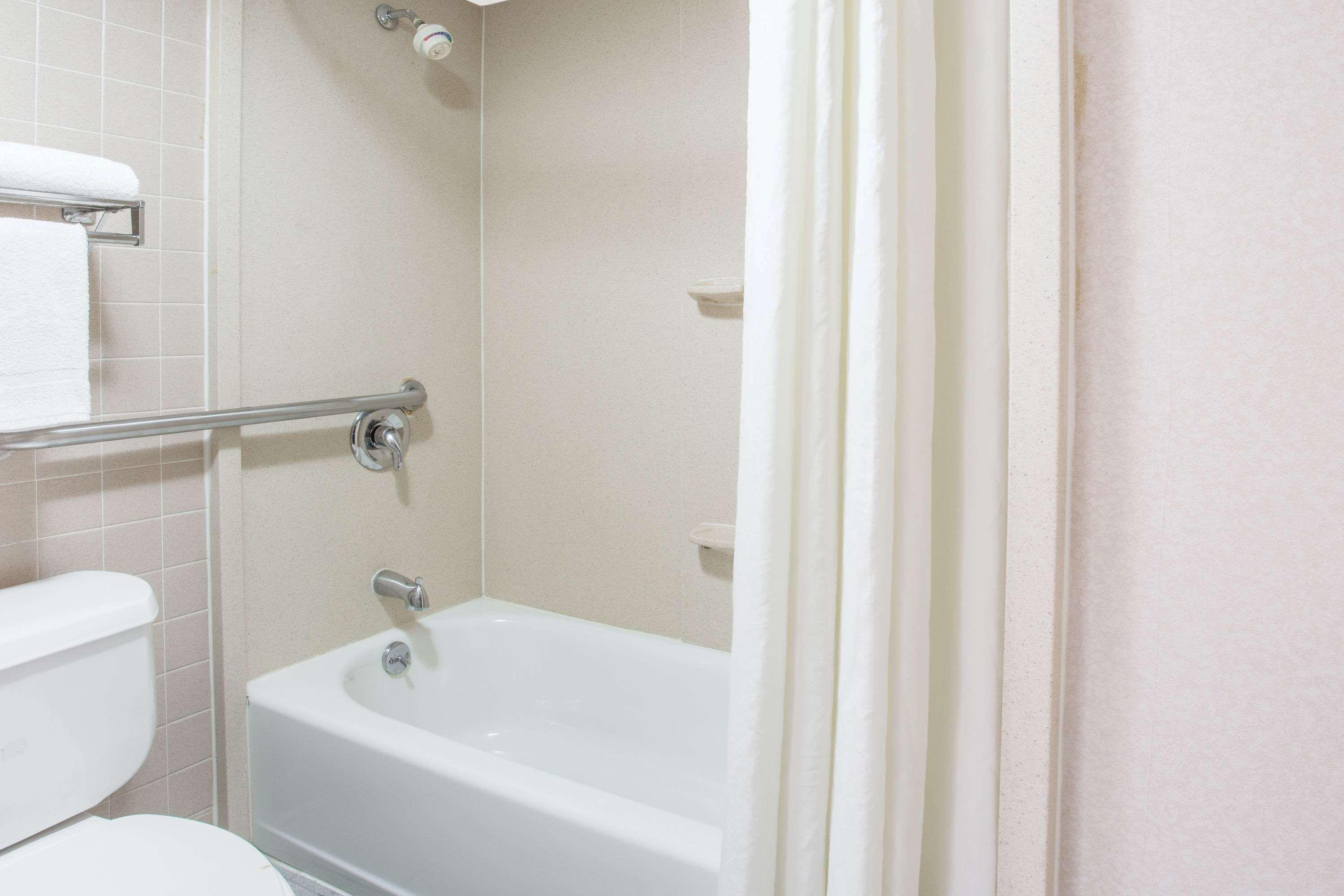 Super 8 By Wyndham Camp Springs/Andrews Afb Dc Area Hotel Luaran gambar